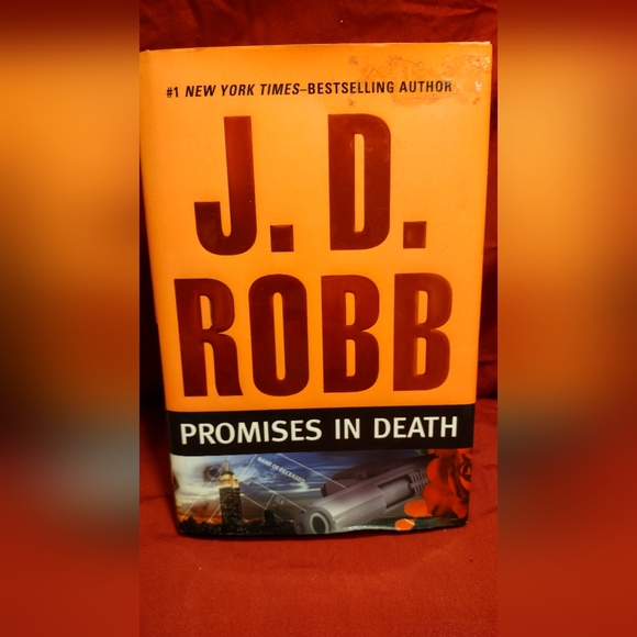 2 Nora Roberts Writing as J.D. Robb Novels ( Death Series ) - Picture 6 of 9
